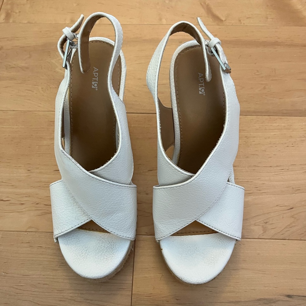 🤍Apt. 9 White Wedge Sandals